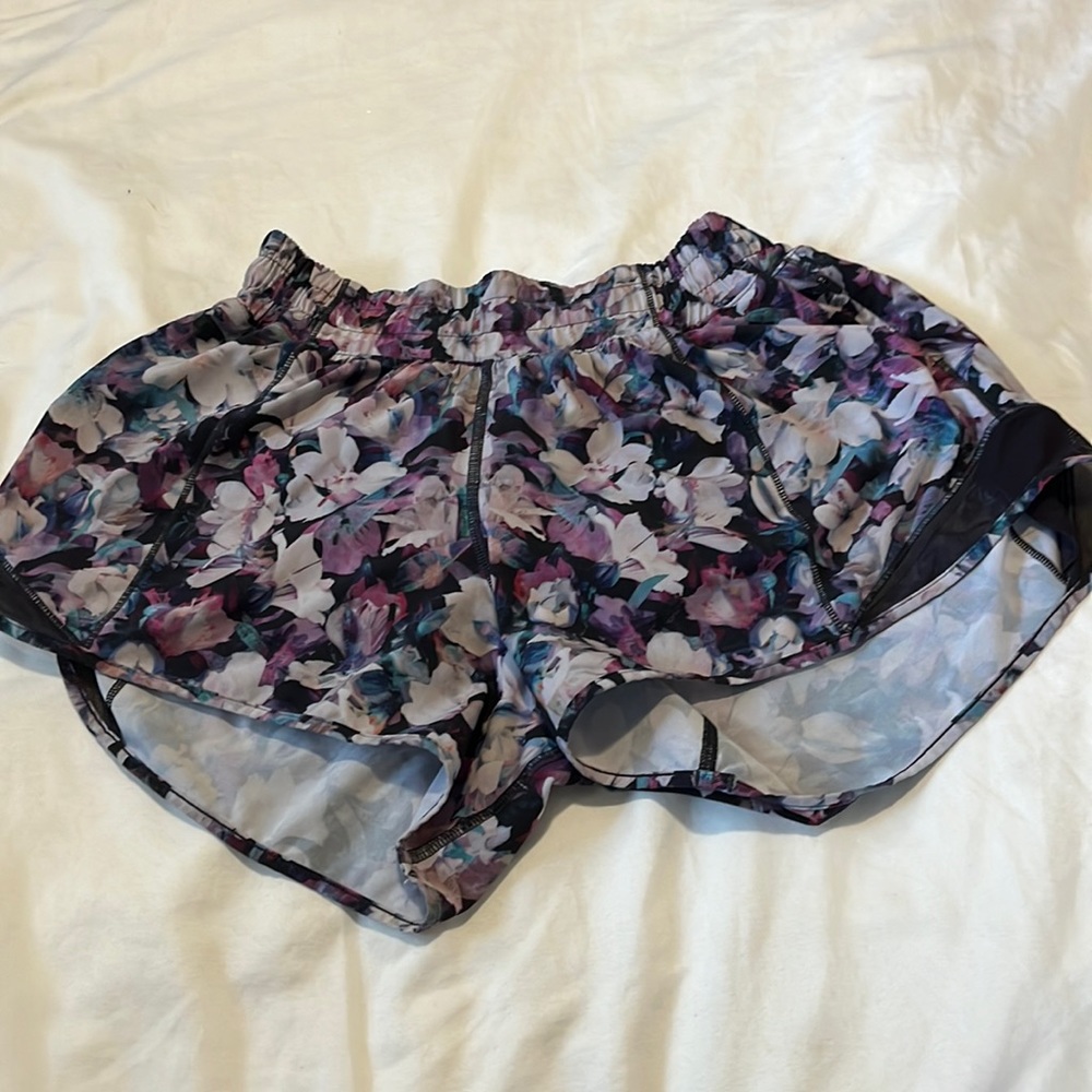 lululemon hotty hot shorts